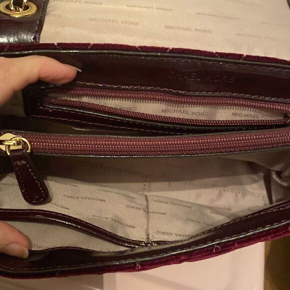 Michael Kors Sloan Shoulder Bag - Picture 10 of 14